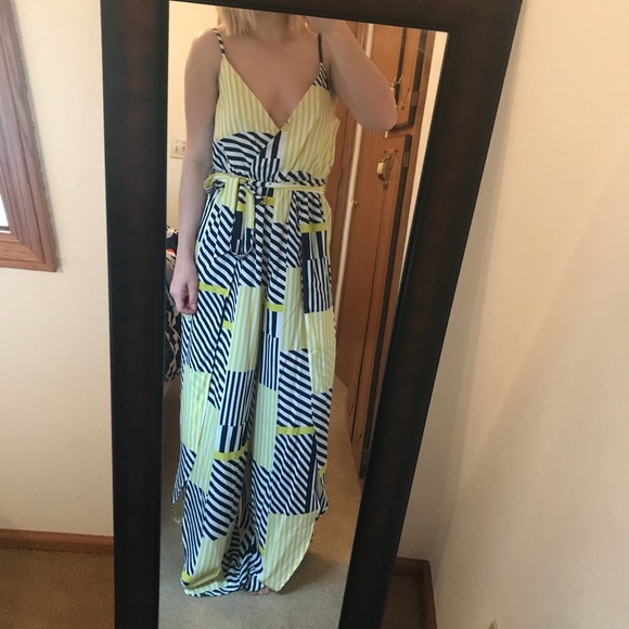 Wide Leg Flowy Vneck Jumpsuit - Picture 2 of 4